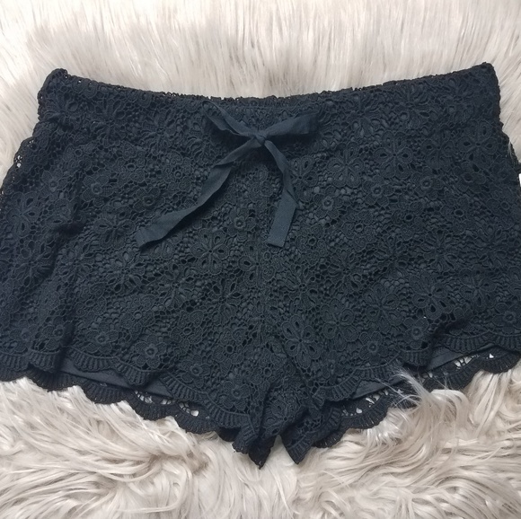 No Boundaries Pants - NWT No Boundaries Sz XL Black Crochet Shorts